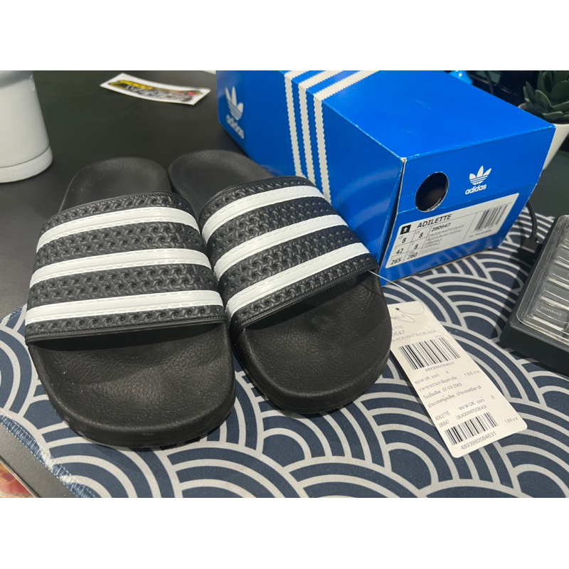 Adidas adilette 8uk แท้100%