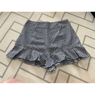 Used 1-3 ครั้ง Zara กางเกงขาสั้นลายบานพริ้วลายตารางเล็ก น่ารักมาก
