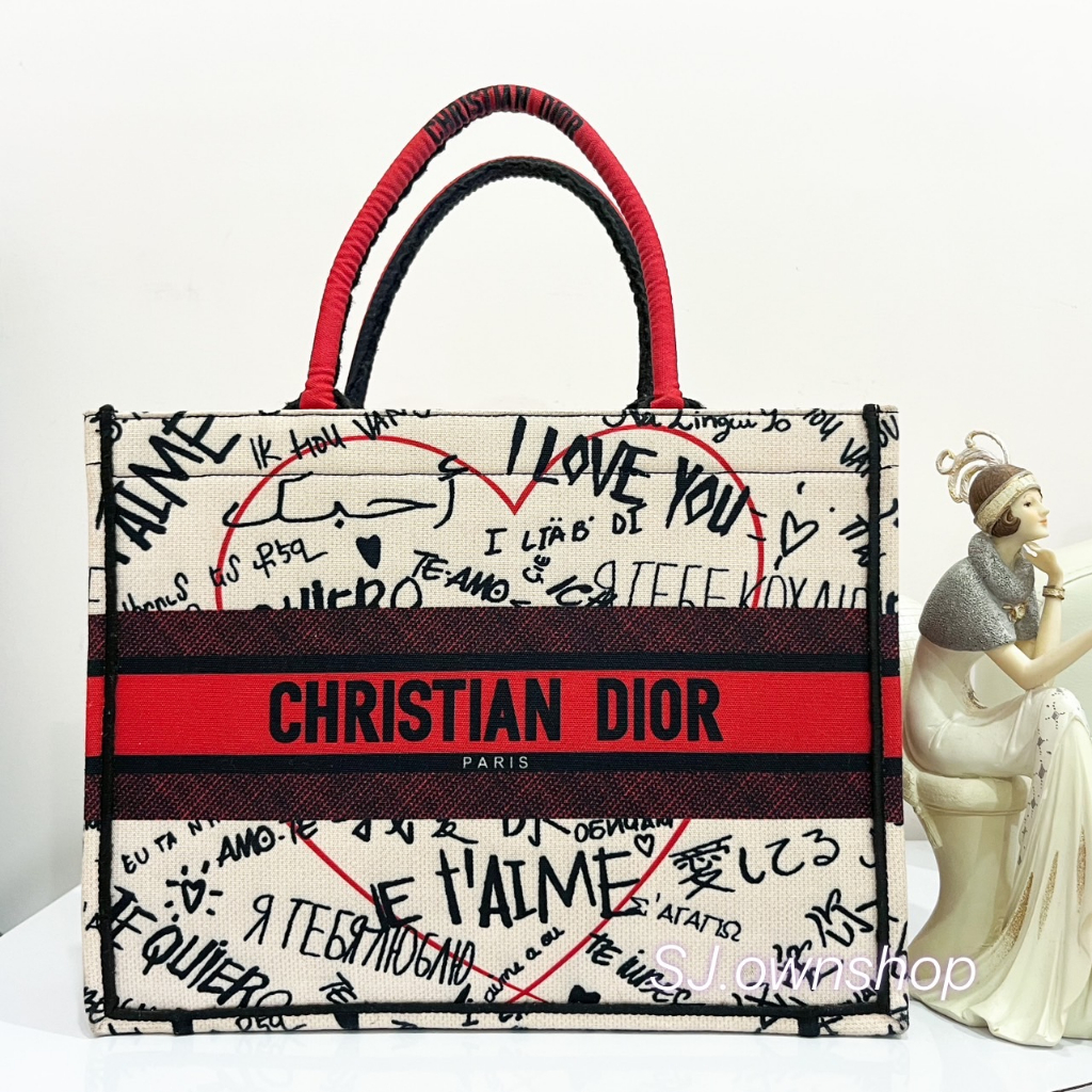 ขอรูปเพิ่มได้ Christian Dior Tote bag brandname กระเป๋าโท้ท ดิออร์ แบรนด์เนม มือสอง กระเป๋าสะพาย หนังแท้ จุของได้เยอะ