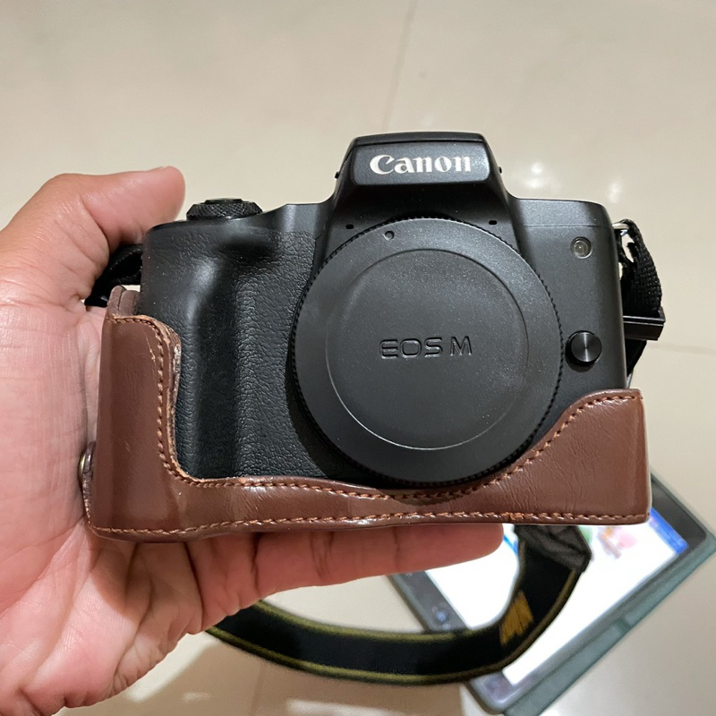 Canon M50 อดีตประกันศูนย์ไทย อุปกรณ์ครบกล่อง มือสอง