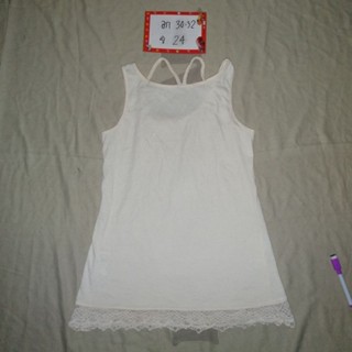 olive des olive เสื้อกล้ามแฟชั่น มือ 1 แต่งลูกไม้ สีเหลืองอ่อน อก 32