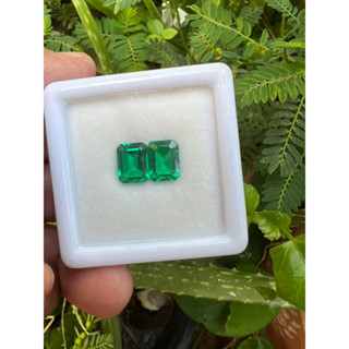 พลอย columbia โคลัมเบีย  Green Emerald มรกต 9X7 มม mm..4.50 กะรัต 2 เม็ด carats (พลอยสั่งเคราะเนื้อแข็ง)