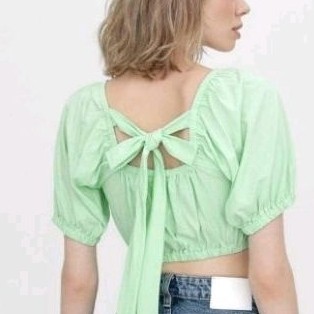 POMELO เสื้อครอป ผูกหลัง-  S
-  sale 209