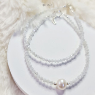 QIHAUS - Bracelets สร้อยข้อมือหิน มูนสโตน เรียบ (Moonstone) และมูนโสตนมีมุก (Moonstone with Pearl) กำไลหิน มินิมอล