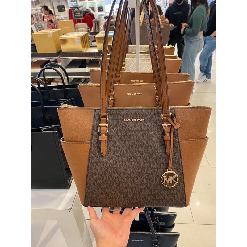 พร้อมส่ง 🇺🇸 แท้ 💯% กระเป๋า สะพาย Michael kors