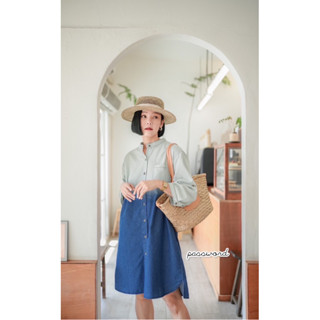 เดรสยีนส์คอจีน ผ้ายีนส์ผสมคอตตอน เนื้อผ้าใส่สบายที่สุด ทั้งนุ่มทั้งเย็นสบาย สีฟอกโทนอ่อนไปเข้ม