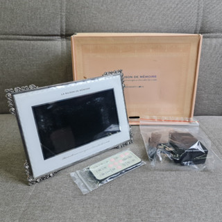 [SELL] Elecom La Maison De Memoire Digital Photo Frame DPF-D7WW11 7inch (USED) กรอบรูปดิจิตอล มือสอง !!