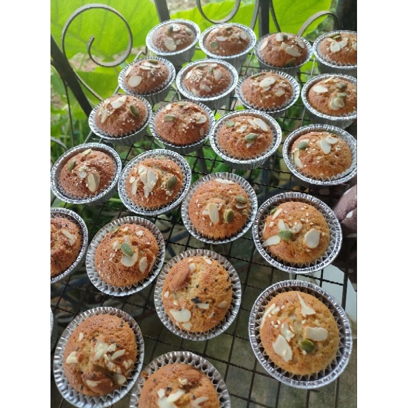 เค้กกล้วยหอม ราคาชิ้นละ 5 บาท 1 ชุด มี10 ชิ้น ราคานี้คุ้มมากเลยจ้าา
