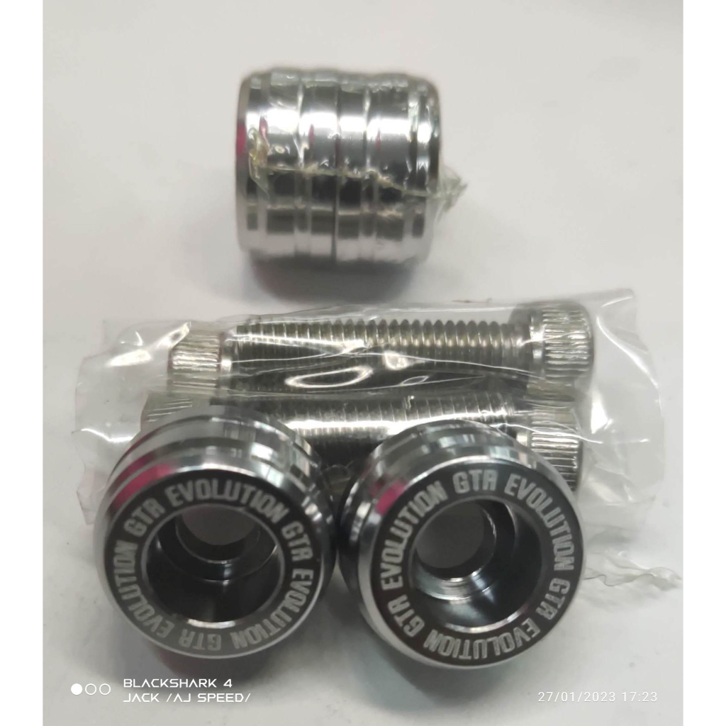 บู๊ซรองน็อตยึดบังโคลนหน้า ชุด 4 ชิ้น ยี่ห้อGTR EVOLUTION งานเกรดพรีเมี่ยม สีเงิน