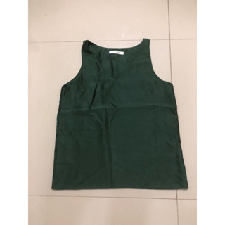 เสื้อผ้าลื่นๆ สีเขียวเข้ม ป้าย PANICHA Size m