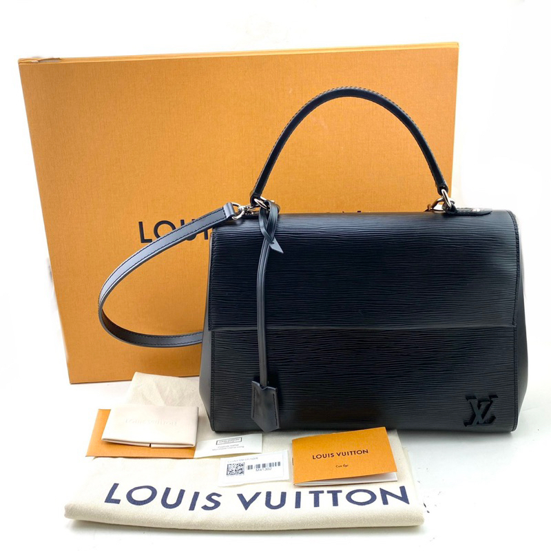 LOUIS VUITTON Cluny MM Epi Leather Noir กระเป๋าหลุยส์ มือสอง ของแท้ 💯%