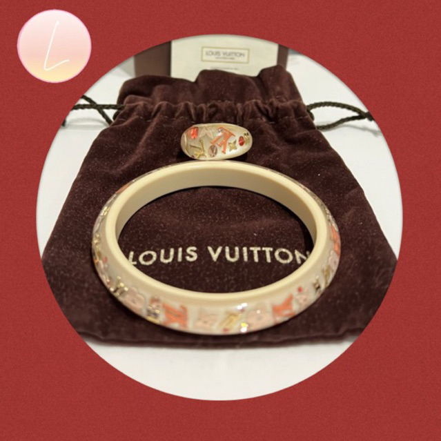 Louis Vuitton Swarovski Crystal Monogram แหวนและกำไล