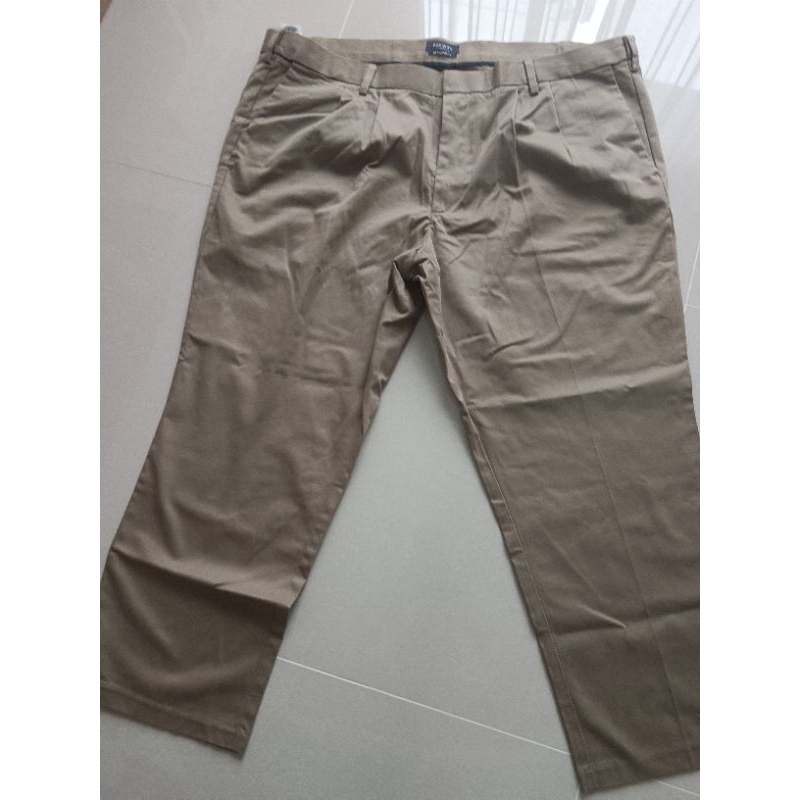 กางเกง dockers เอว 48 สีครีม
