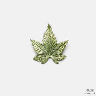 Mary Jane Leaf Brooch-เข็มกลัดใบกัญชา