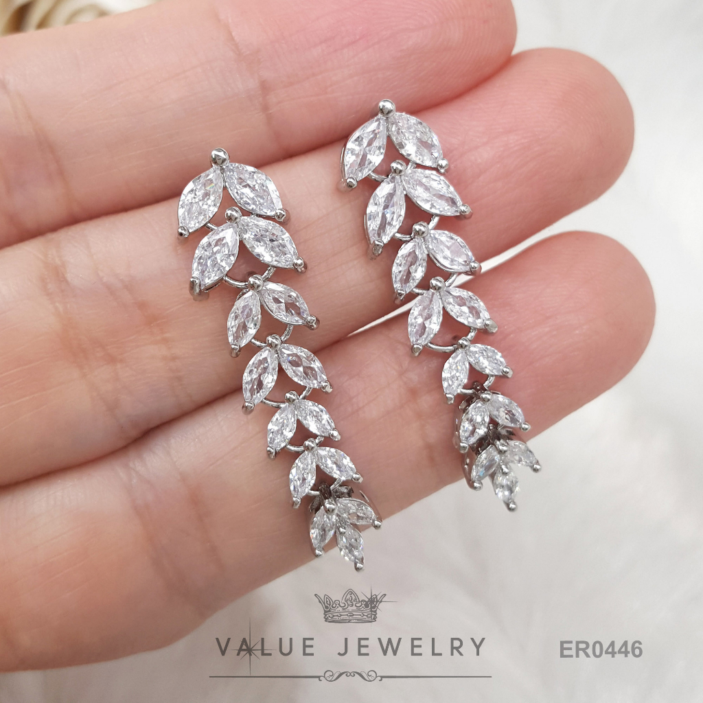 ต่างหูแป้น ระย้าคริสตัลทรงเพชรมาคี Marquise Shape ลาย ใบมะกอก ขนาดสวยหรู ตุ้มหู เครื่องประดับ ER0446 ValueJewelry - รูปที่ 4