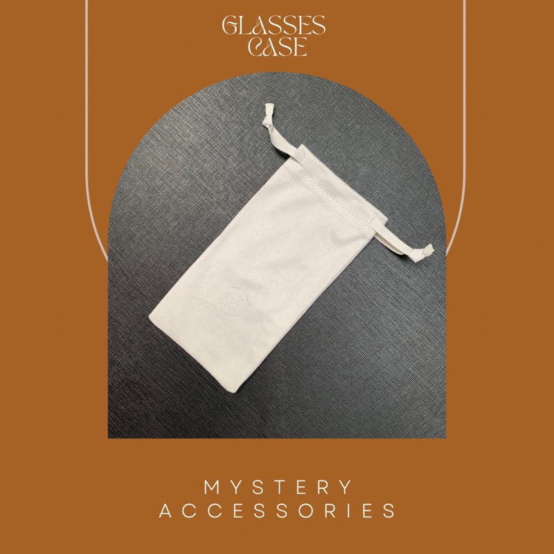 ถุงผ้าหูรูดเนื้อกำมะหยี่ละเอียด มีโลโก้ ใช้เช็ดเลนส์ได้ | Mystery Accessories