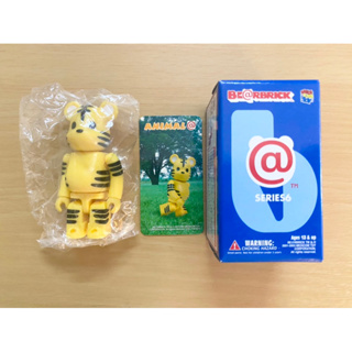 ฟิกเกอร์ bearbrick 100% Series 6 : Tiger (มีการ์ด+กล่องครบ) ของญี่ปุ่นแท้💯 (งาน Medicom toy)