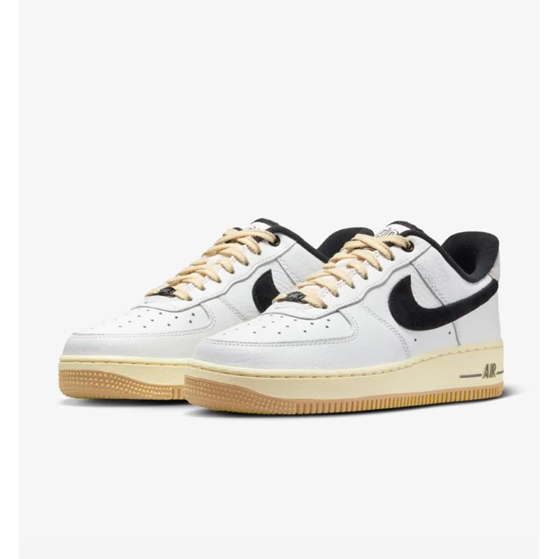 Nike Air Force 1 '07 ผู้หญิง Black and Summit White