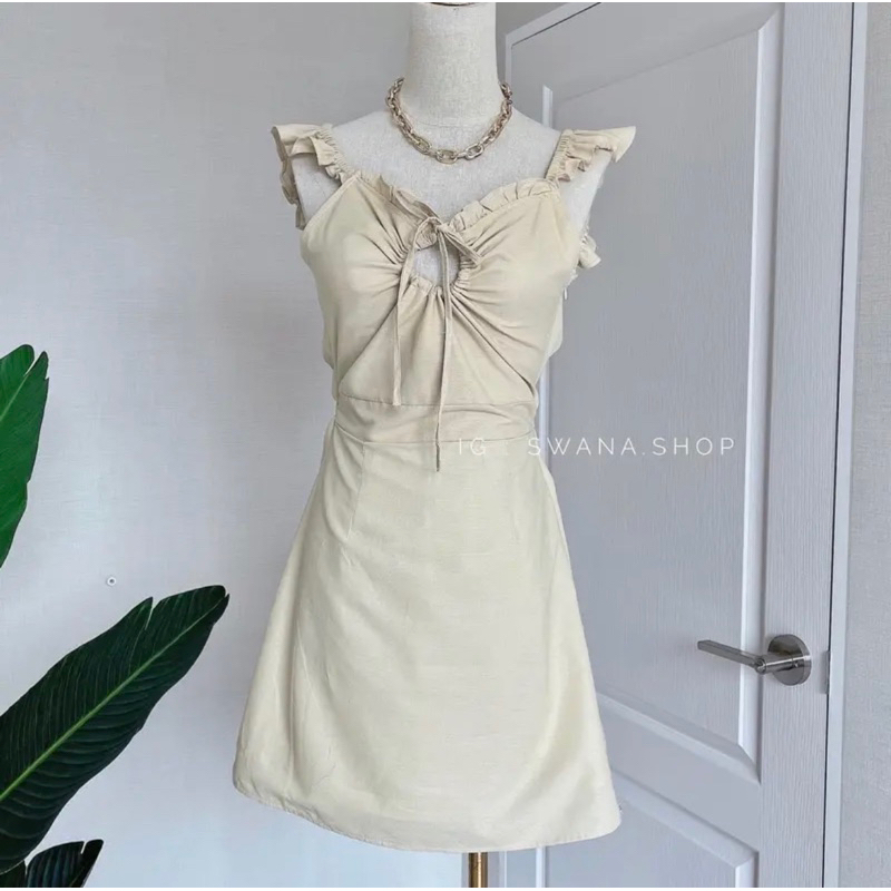 เดรสครีม เว้าหลัง งานตามหาจากร้าน swanashop