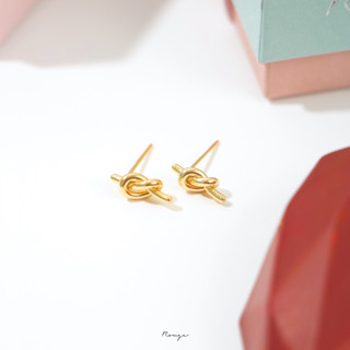 [พร้อมส่ง] ต่างหู Gold knot stud earrings 🎁 ห่อของขวัญฟรี