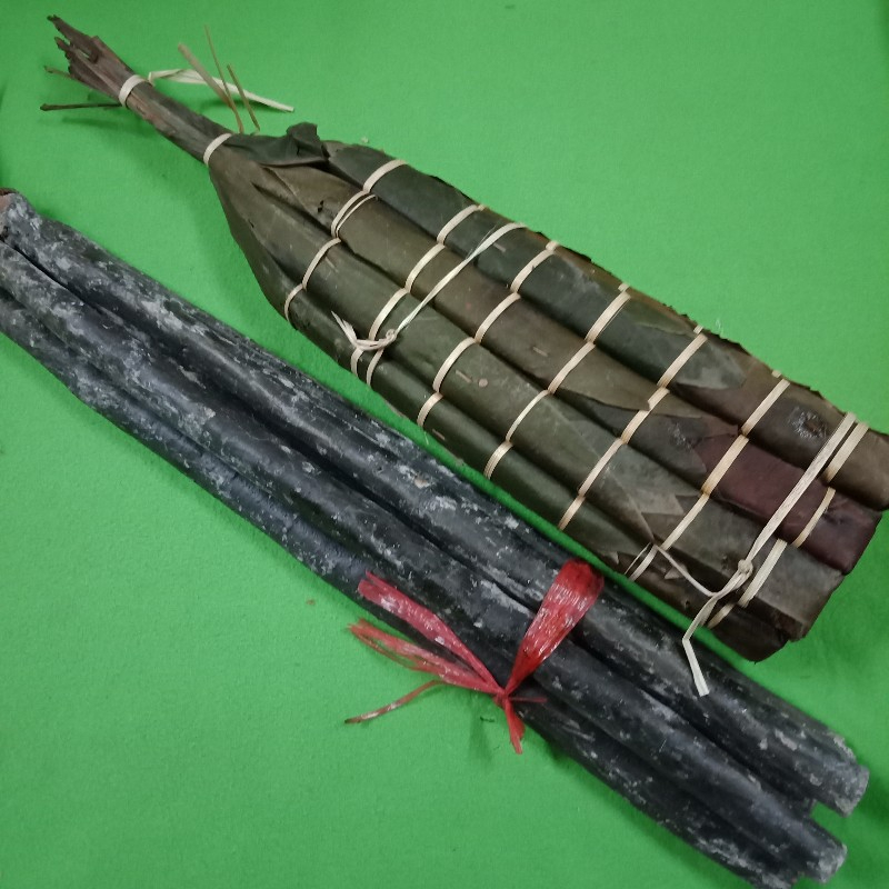 ขี้กระบอง ขี้ไต้โบราณ ขี้ไต้ กระบองจุดไฟ ขี้ตะบอง old firestarter อุปกรณ์จุดไฟ