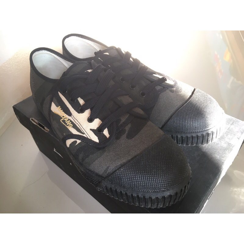 Nanyang พิทักษ์ 61 Limited มี 500 คู่เท่านั้นครับ