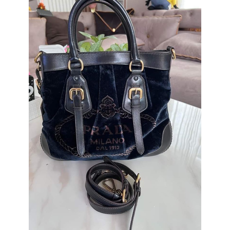 กระเป๋าPradaสะพายได้ถือได้