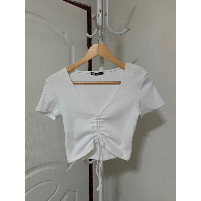 เสื้อครอปผ้าร่อง Zara มือสอง