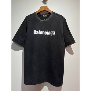 BALENCIAGA BLNCG SERIES CLASSIC FRENCH PRINT T-SHIRT IN WASH BLACK เสื้อยืดคอกลมแขนสั้น แบรนด์บาลองเซียก้า