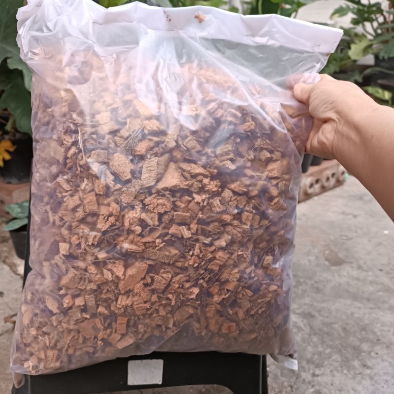 กาบมะพร้าวสับชิ้นเล็ก 400 g.ใหม่ แห้ง สะอาด