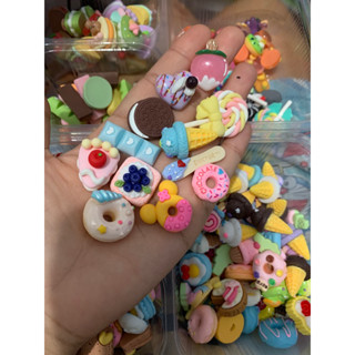 เรซิ่นขนมหวาน ตกแต่ง 12 ชิ้น