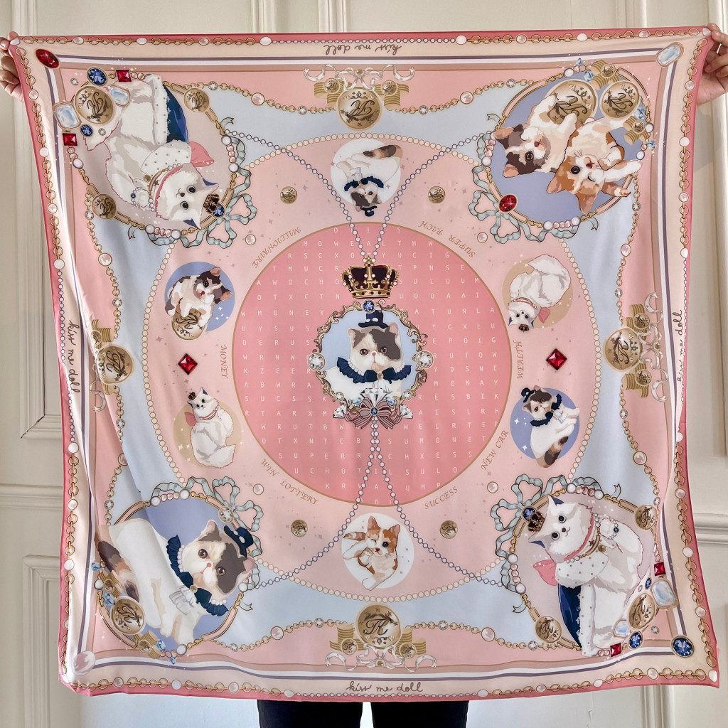 Kiss Me Doll  ผ้าพันคอ/ผ้าคลุมไหล่ ลาย Super Rich  ขนาด 100x100 cm.