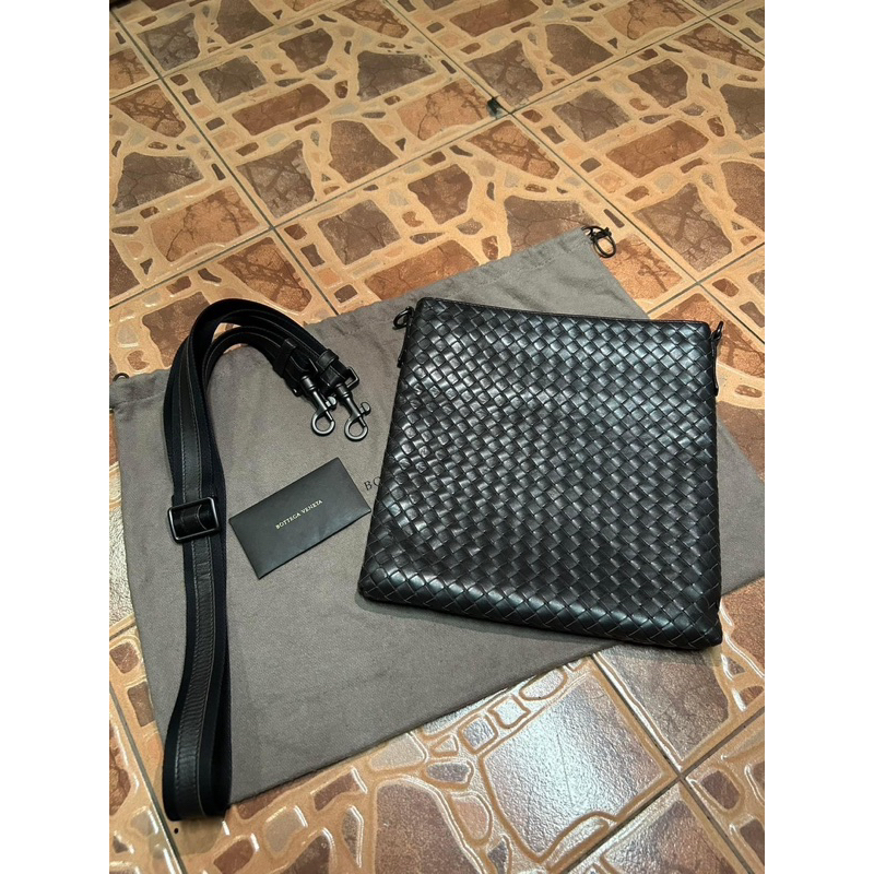 กระเป๋าสะพายข้าง Bottega Veneta Small Messager Bag (สีน้ำตาล) สภาพดีสวยมากใช้งานน้อย อปก.ครบ ตามรูปเ