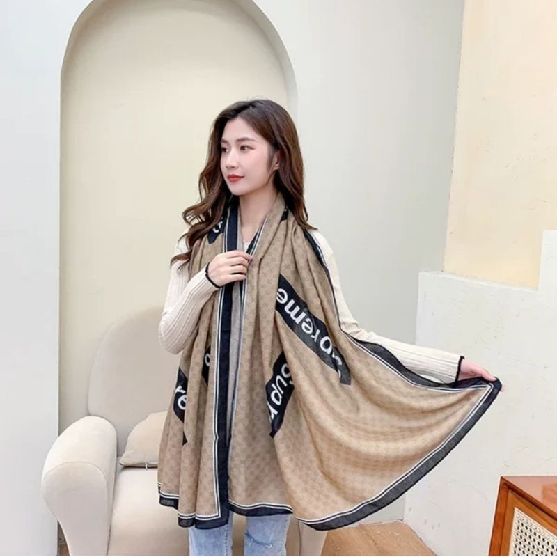 พร้อมส่งทันที ถูกที่สุด ผ้าพันคอ ผ้าคลุ่มไหล่ แบรนด์ดัง สวยสง่า ท้าทุกอุณหภูมิ