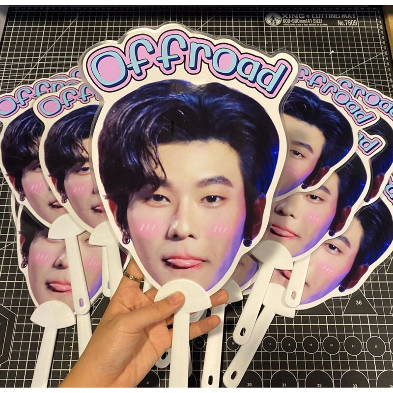 พัดหัวโต พัดไดคัท รับทำพัดแฟนคลับ(ส่งรูปมาทางแชทได้เลย) ราคา ถูกที่สุด ดีลบีเคเค แกลเลอรีภาพที่ 5