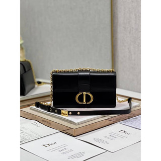 Dior 30 MONTAIGNE EAST-WEST BAG WITH CHAIN(Ori) 📌size 21.5x12x6 cm. 📌สินค้าจริงตามรูป งานสวยงาม หนังแท้