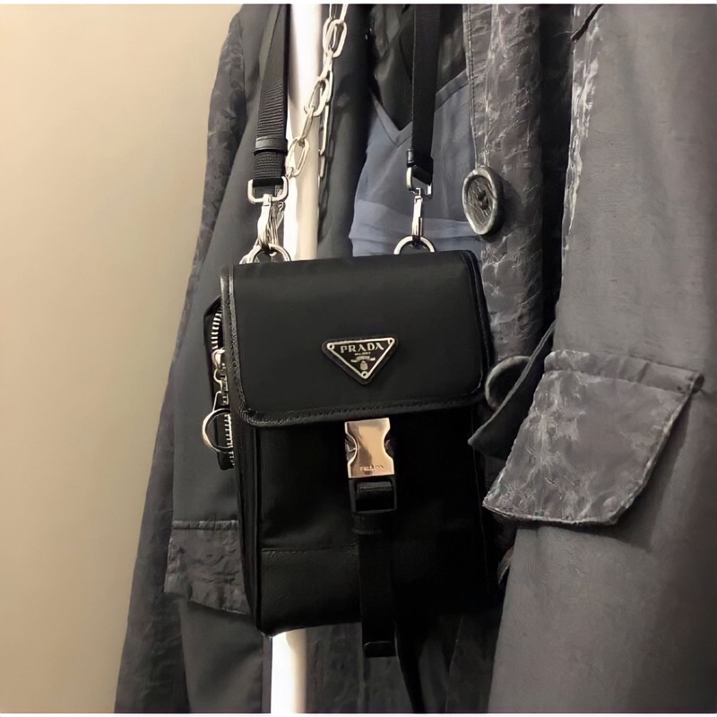 [Wh.bs] ใครๆก็ใช้Cell Phone nylon and saffiano leather พร้อมส่ง ทั้งHorizontal