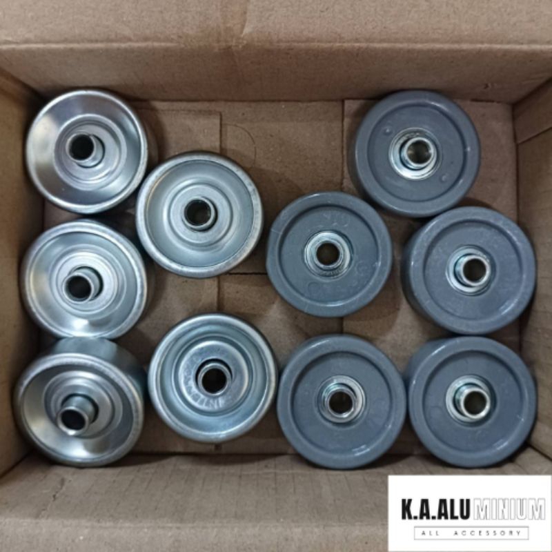 skate wheel pvc/steel conveyor ล้อลำเลียง
