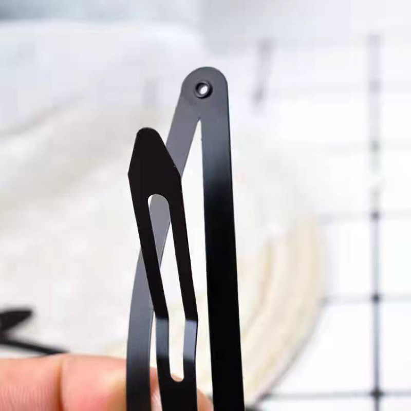 [พร้อมส่งในไทย 12 ตัว] กิ๊ฟดำติดผม 1 แผง 12 ชิ้นสุดคุ้ม กิ๊ฟติดผมไม่ลอก คุณภาพดี สำหรับเด็กและผู้ใหญ่ ไม่เจ็บหัว ขนาดดี - รูปที่ 4