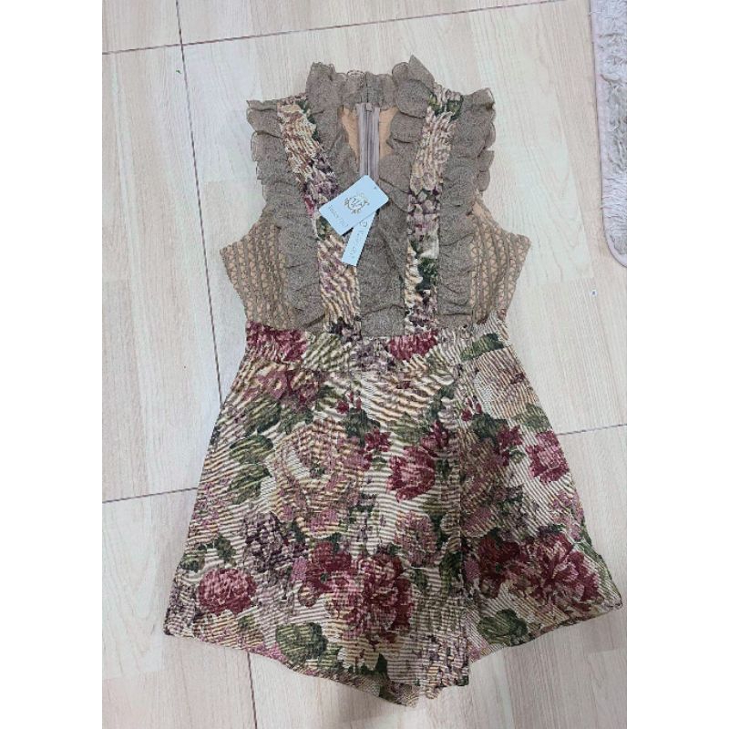 จั๊มสั้น จั๊มผ้าทอ ป้ายValley girl ไซส์ m