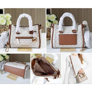 ★ New ของแท้ 100% สวยมากก หายาก ราคาดี กระเป๋าสะพาย Michael Kors สีขาว ลาย MK