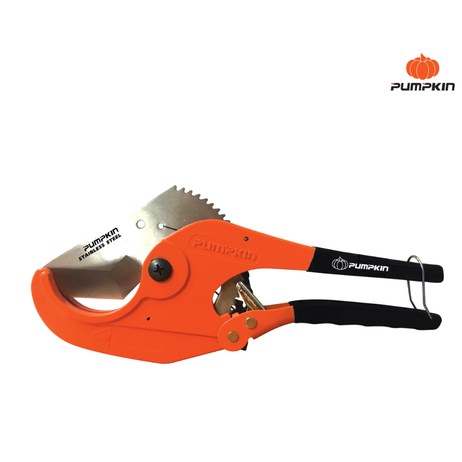 PUMPKIN กรรไกรตัดท่อ PVC ตัดได้ถึง 2 1/2"(63มม.) PTT-PC63 AUTO ใบมีด ผลิตจากสแตนเลส (Stainless steel) คมนาน แข็งแรง