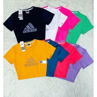 Adidas เสื้อครอปเเขนสั้นผ้าดีมากค่ะ เนื้อผ้ายืดหยุ่นดี