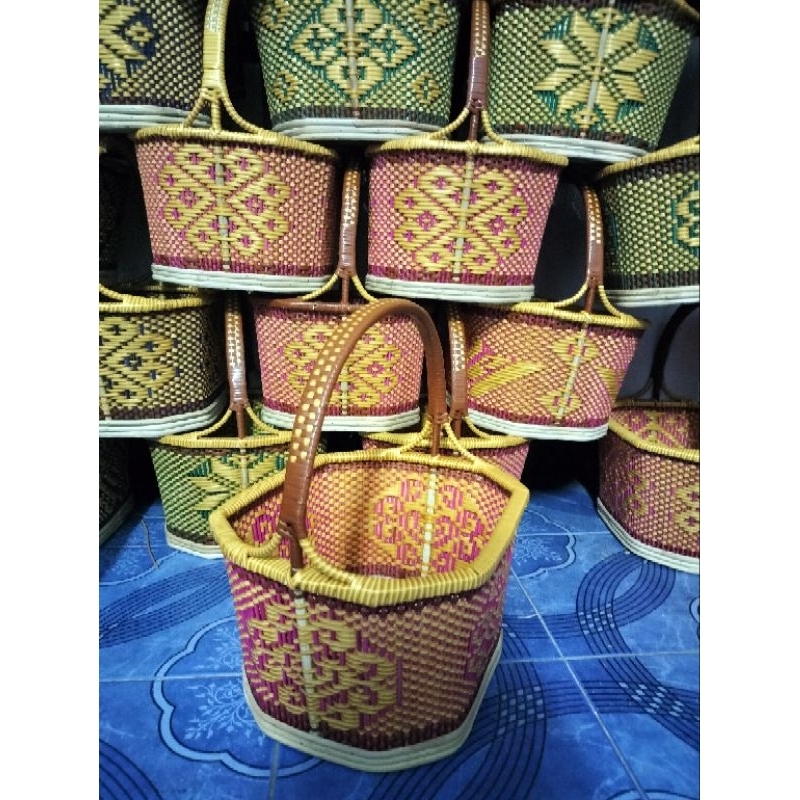 ตะกร้าหวาย คละแบบ คละสี คละลาย(ร้านเลือกให้)
