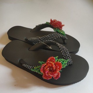 รองเท้าแตะฟองน้ำร้อยลูกปัดรองเท้าแฮนด์เมดปักมุกกุหลาบแดง