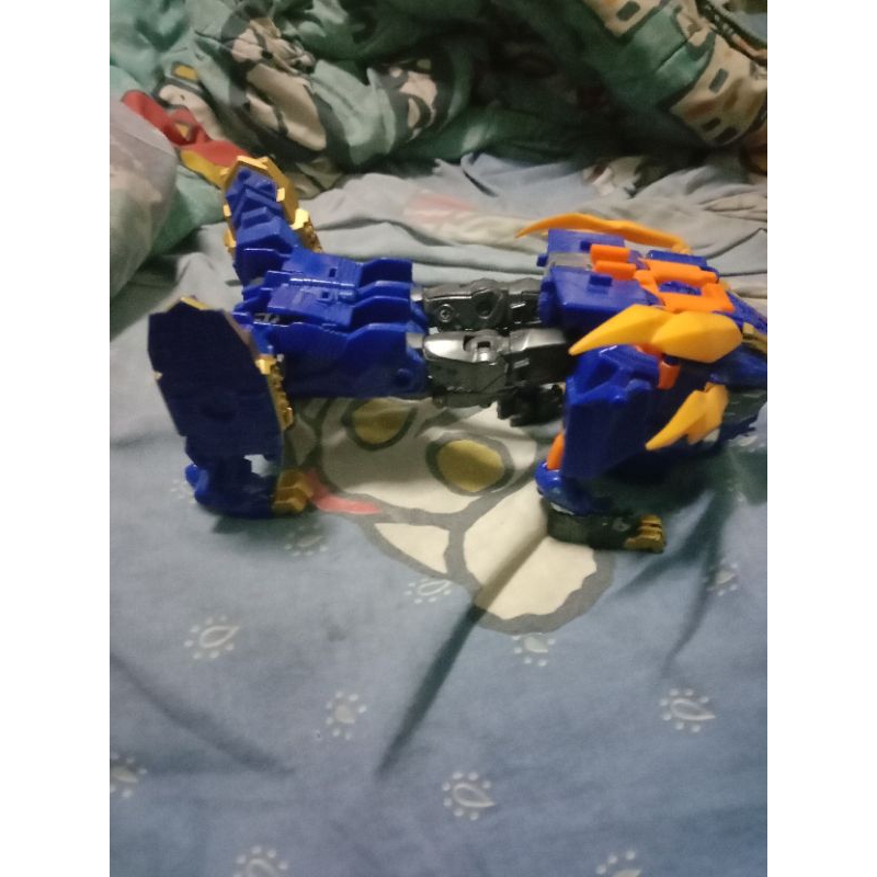 takara tomy transformers go5 gekisoumaru