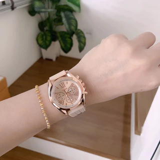 นาฬิกาข้อมือผู้หญิง นาฬิกาแฟชั่นสไตล์MK สายซิลิโคนนิ่ม genevaแท้ พร้อมส่งจากไทย