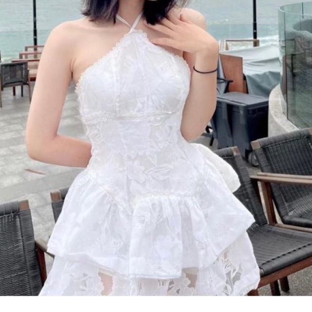 เดรสสีขาวคล้องคอ sexy dress ชุดออกงานสีขาว กระโปรงชั้นๆ งานป้ายAurora-M