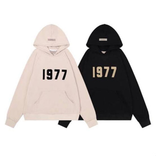 FEAR OF GOD FOG ESSENTIALS 1977 PRINT COTTON HOODIE SWEATSHIRT เสื้อฮู้ดดี้ เฟียร์ออฟก๊อด เอฟโอจี เอสเซนเชียล 1977