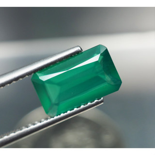 คาลซิโดนีสีเขียว (GreenChalcedony) 1.65 กะรัต (5493)